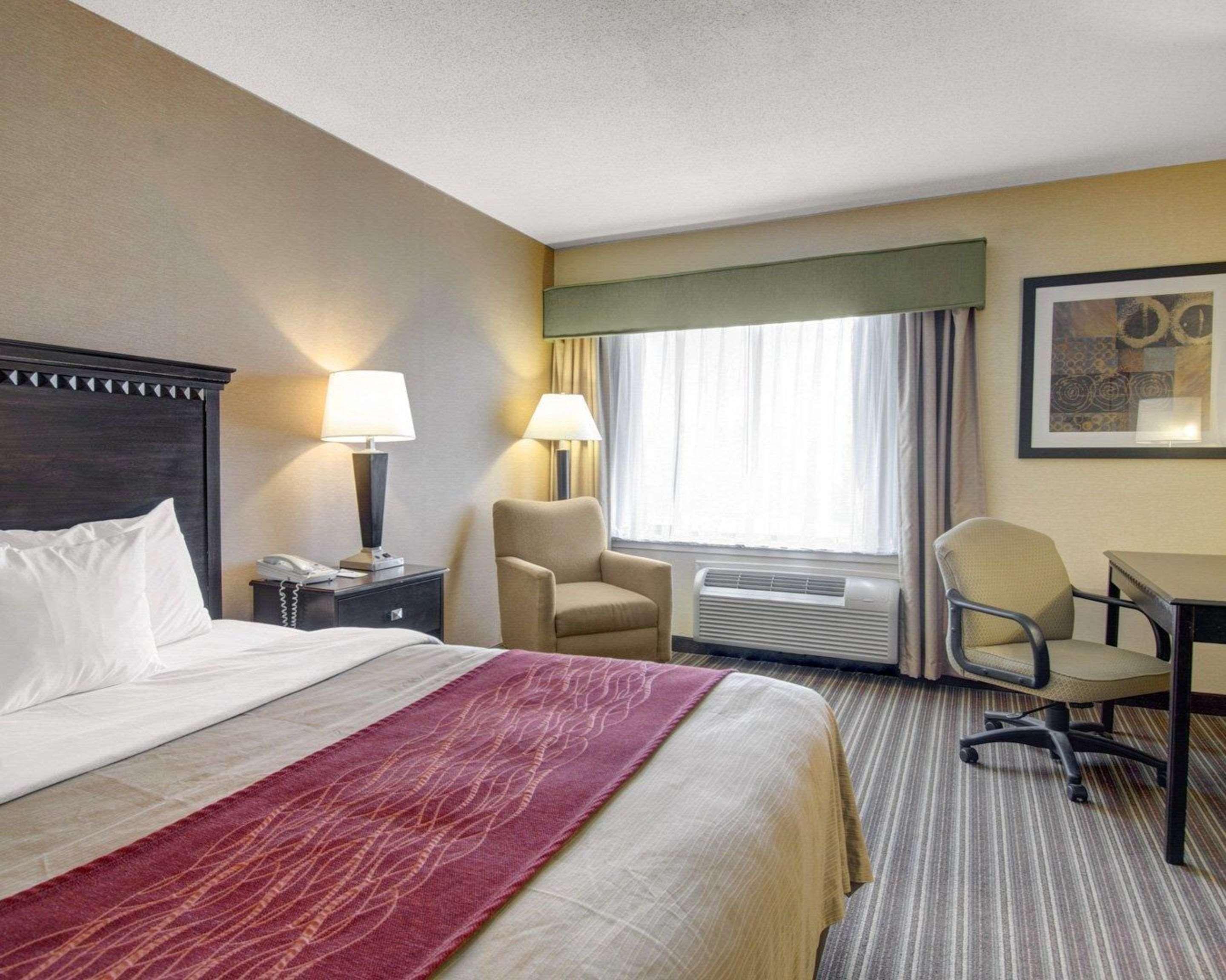 Spark By Hilton Boston Hotel